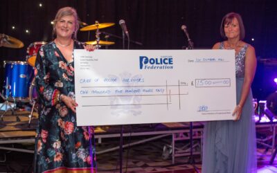 Hampshire Police Federation present cheque to COPS